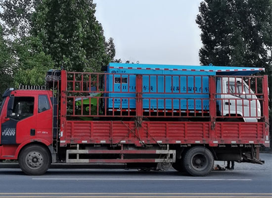 雄安車載混凝土濕噴臺(tái)車、空壓機(jī)發(fā)貨現(xiàn)場(chǎng)